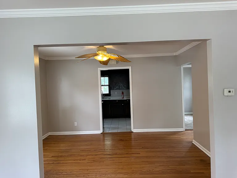 18403 Oakwood Ave — Photo 7