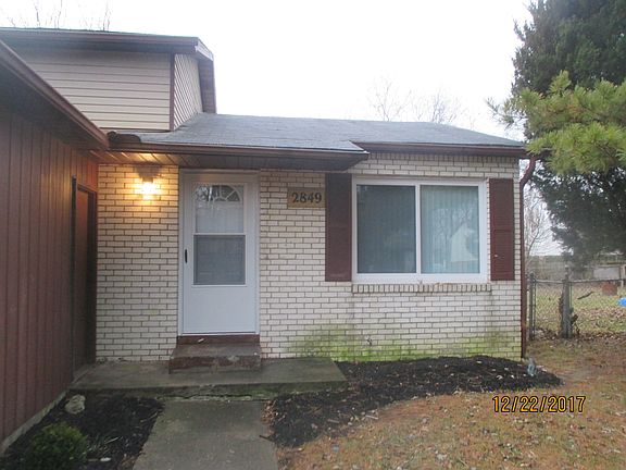 2nd image of 2849 Palisades Ave