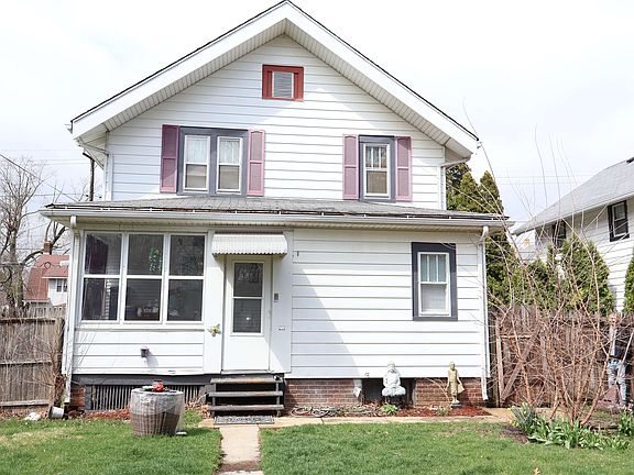 4th image of 2011 Latham St