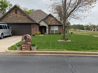 3100 Harbour Town Pl, Claremore, OK 74019