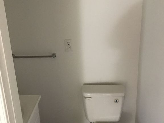 5th image of 305 W Marshall St #5830752
