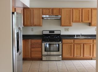 42 Lombard St APT 3, New Haven, CT 06513