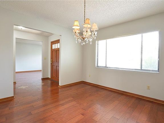 4th image of 257 Coble Dr