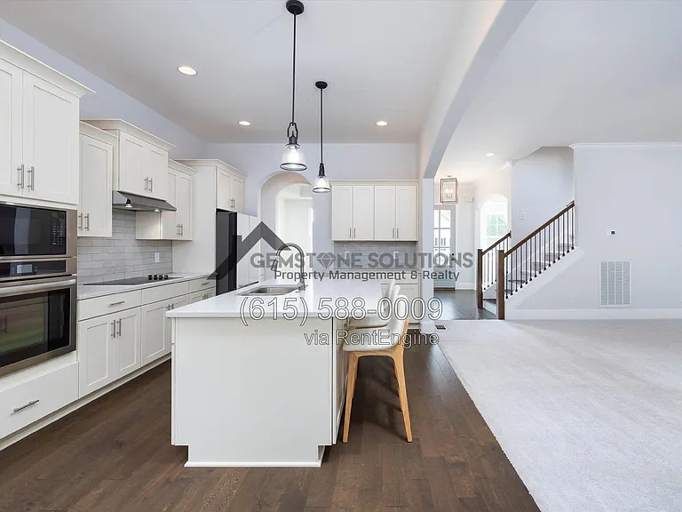 631 Silva Ln — Photo 22