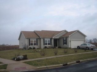 715 Prairie Pond Cir, Malta, IL 60150