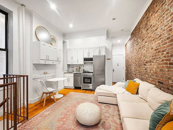 2nd image of 145 4th St #2A
