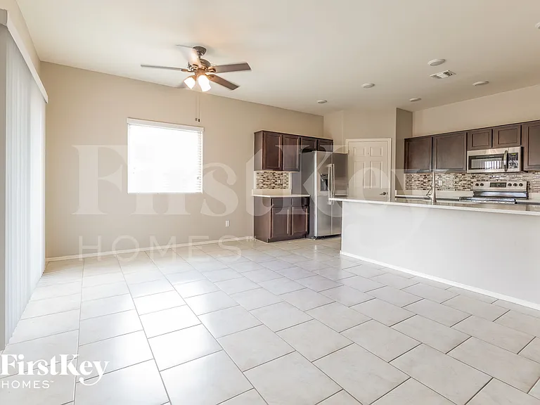 12386 W Reyher Farms Loop — Photo 3