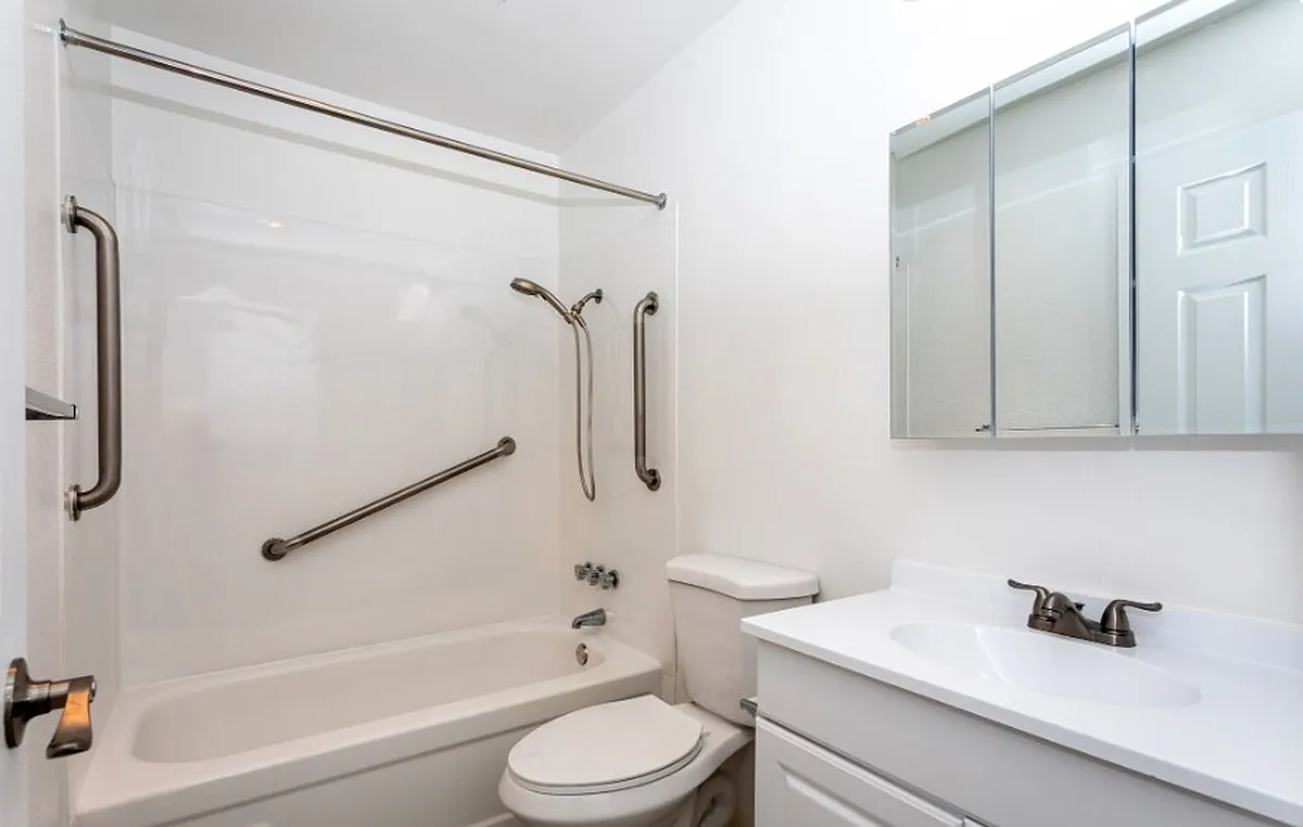 Building Photo - Bridgeford Apartments