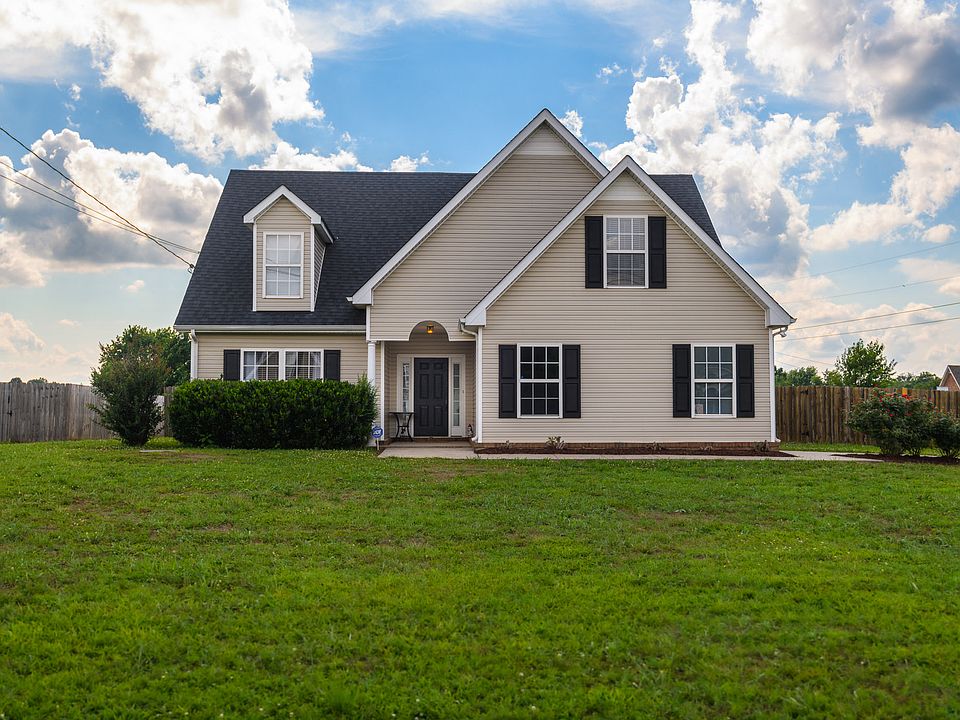 1st image of 642 Fleming Farms Dr