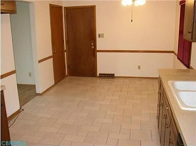 3rd image of 4965 Woodbriar Pl