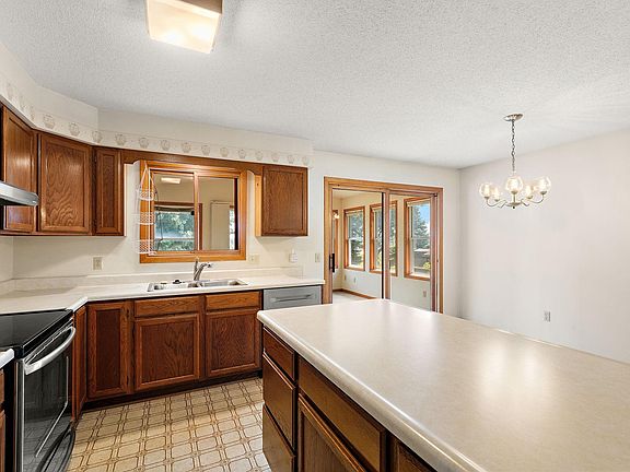 4th image of 5612 Clearwater Rd NW