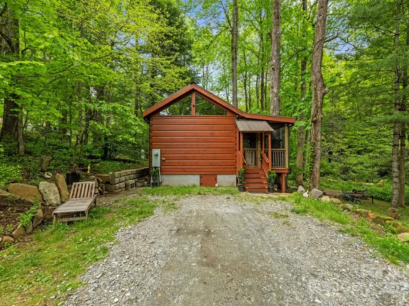 65 Maybin Rd, Zirconia, NC 28790