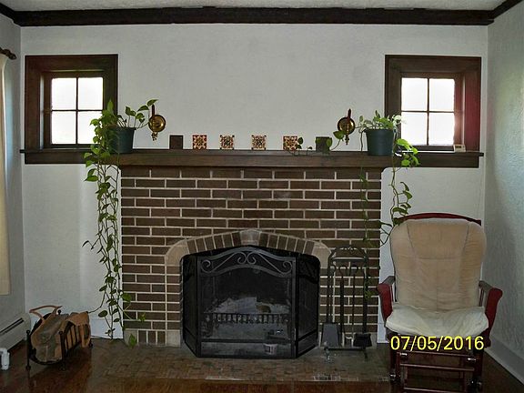 2nd image of 1906 E Madison St