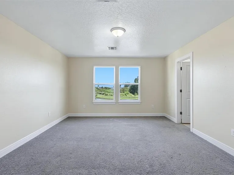 9108 Royal River Cir — Photo 25
