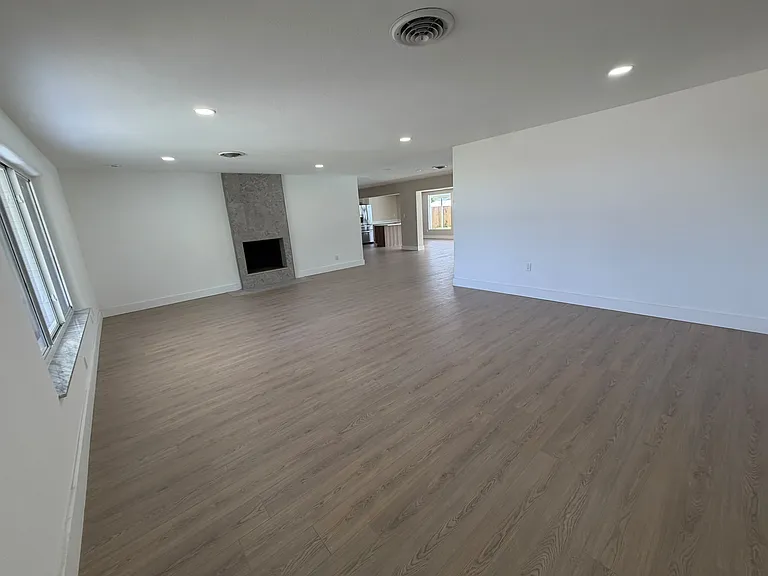 1822 Banyan Tree Dr — Photo 10