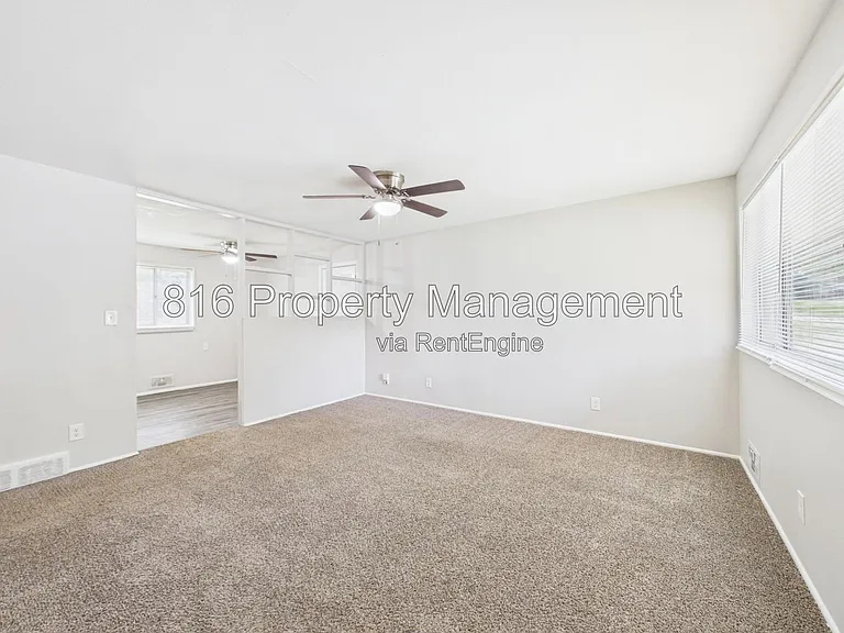 8511 Crystal Ave — Photo 4