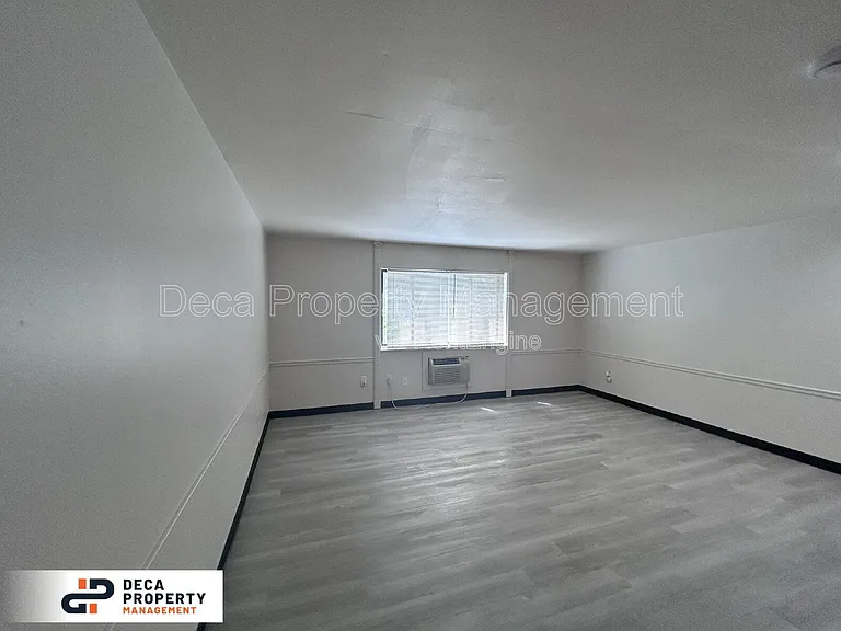 4020 Lindell Blvd — Photo 15