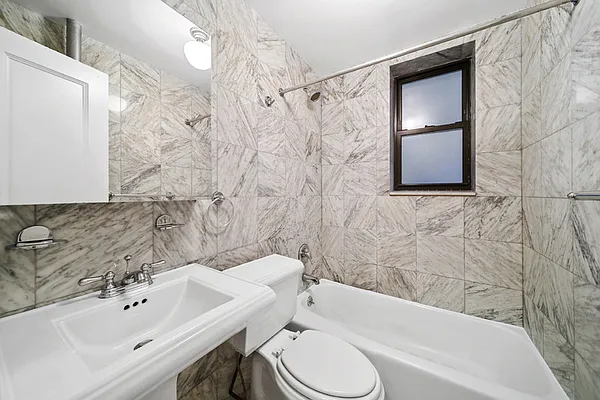 Rented by Cooper & Cooper Real Estate | media 22