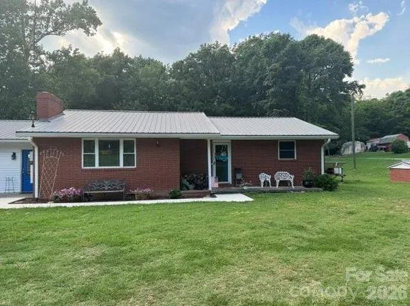 213 E 3rd St, Faith, NC 28146
