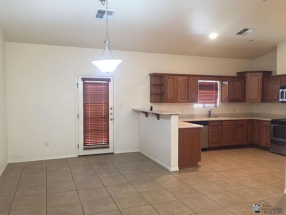 4th image of 366 N San Pablo Ln