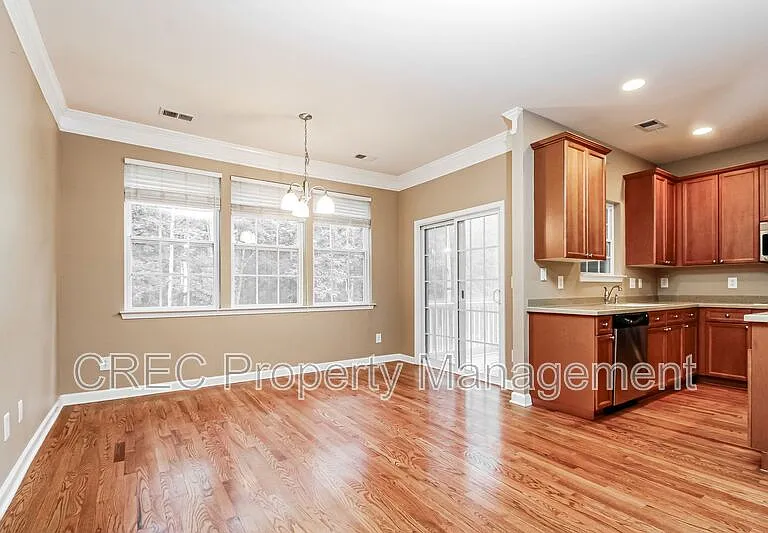 3533 Claremont St — Photo 5
