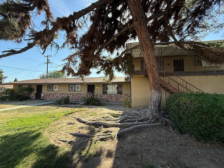 1959 N Channing Ave #1967 — Photo 1