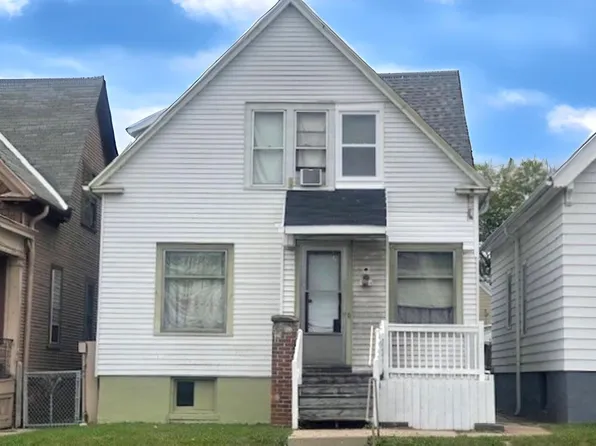 3134 North Holton STREET, Milwaukee, WI 53212