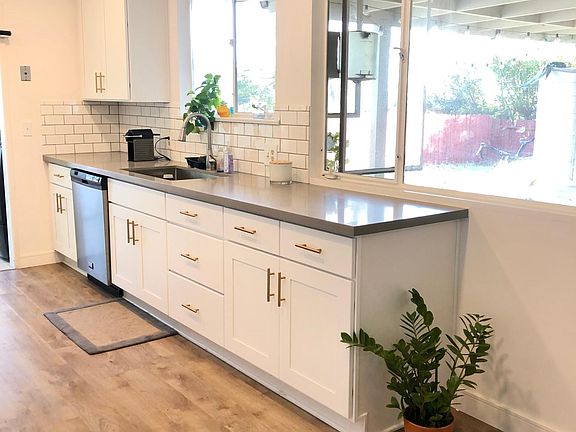 Open kitchen