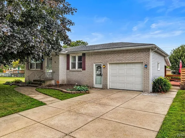 31 George Dr, West Seneca, NY 14224