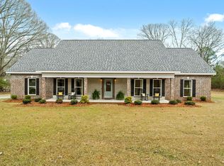 18 L Williamson Rd, Sumrall, MS 39482