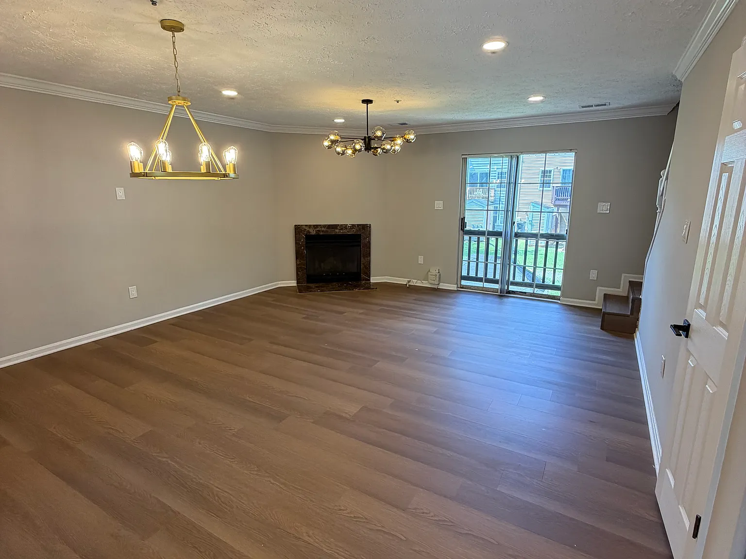 2 bed, 2.5 bath, 1200 sqft, $2,600 — Photo 4