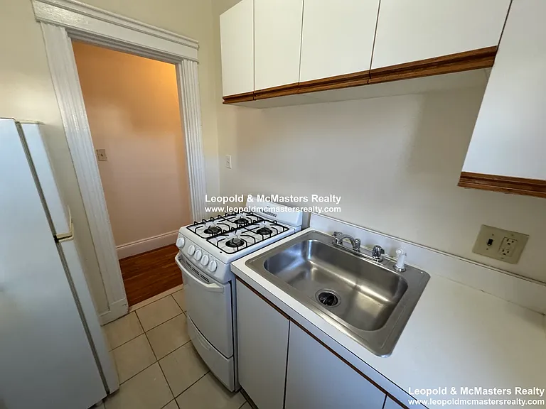 1124 Commonwealth Ave — Photo 8