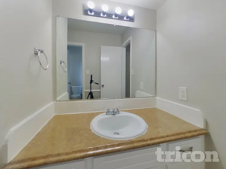 24122 Spring Mill Ln — Photo 15