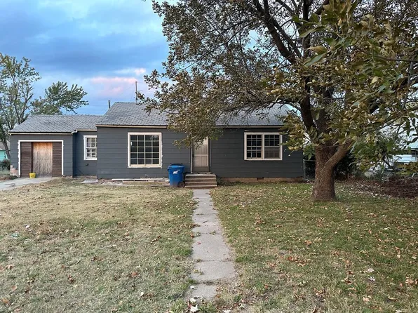 1504 W 2nd St, Coffeyville, KS 67337