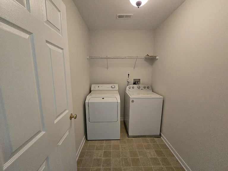 9521 Pine Trails Ct — Photo 31