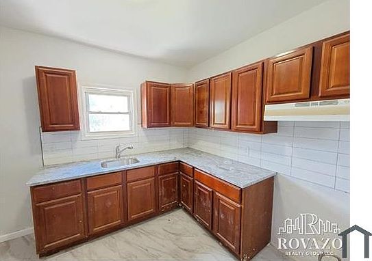 1st image of 94 S 14th St Floor 1