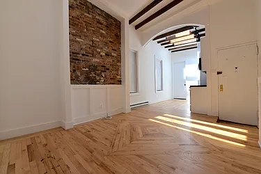 Rented by Nolita Group