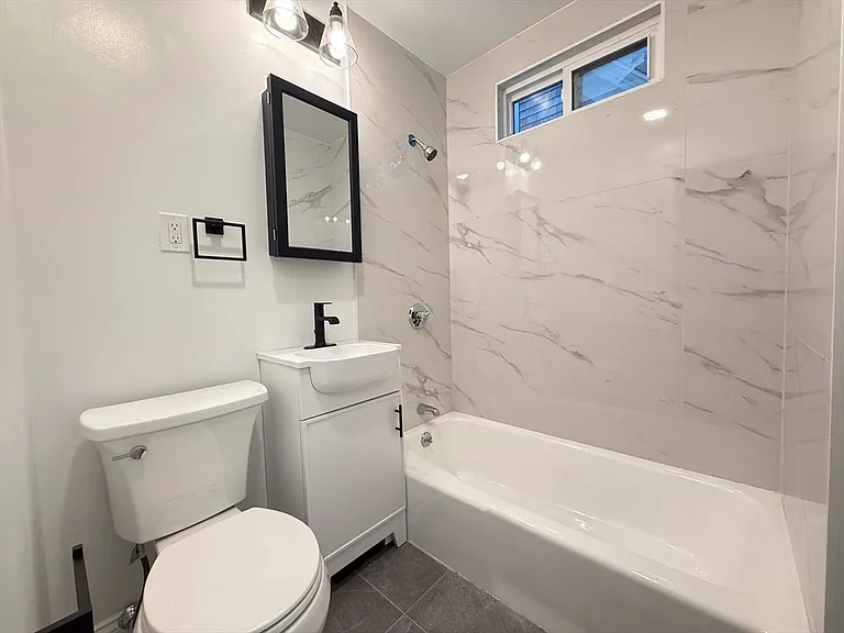 16 Willow Ave #2 — Photo 9