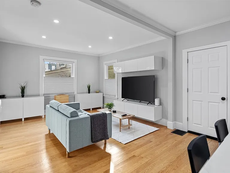 14 Everett St #14-1 — Photo 6