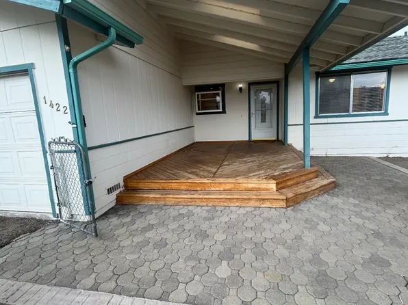 1422 Langley Dr, Gardnerville, NV 89460