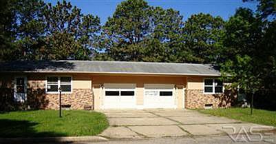 1st image of 207-209 N Evergreen Dr