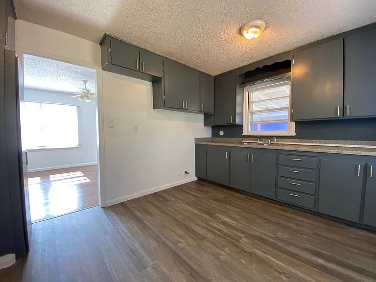 3107 W Easton St — Photo 5