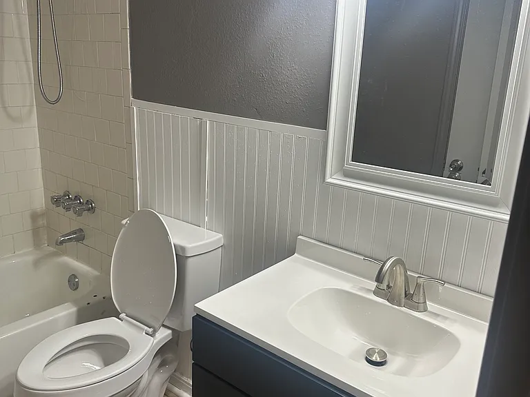 11620 Chemstrand Rd #10 — Photo 8