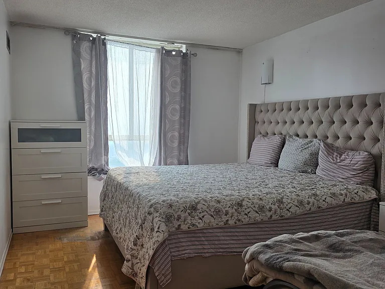 2470 Eglinton Ave W #1203 — Photo 11