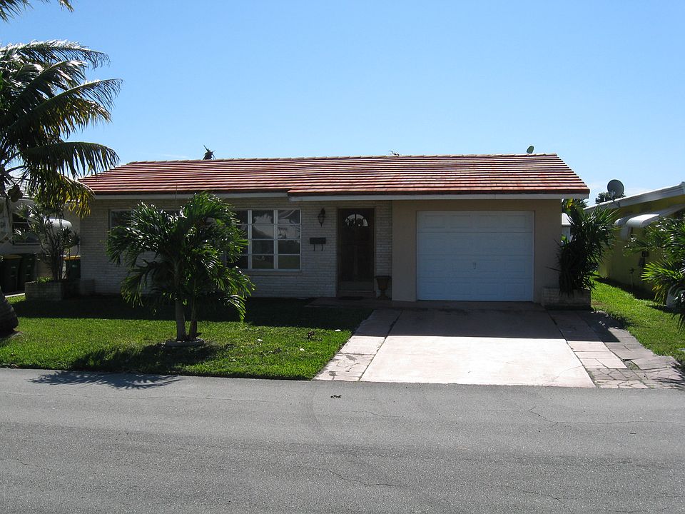 1st image of 7515 NW 99th Ave