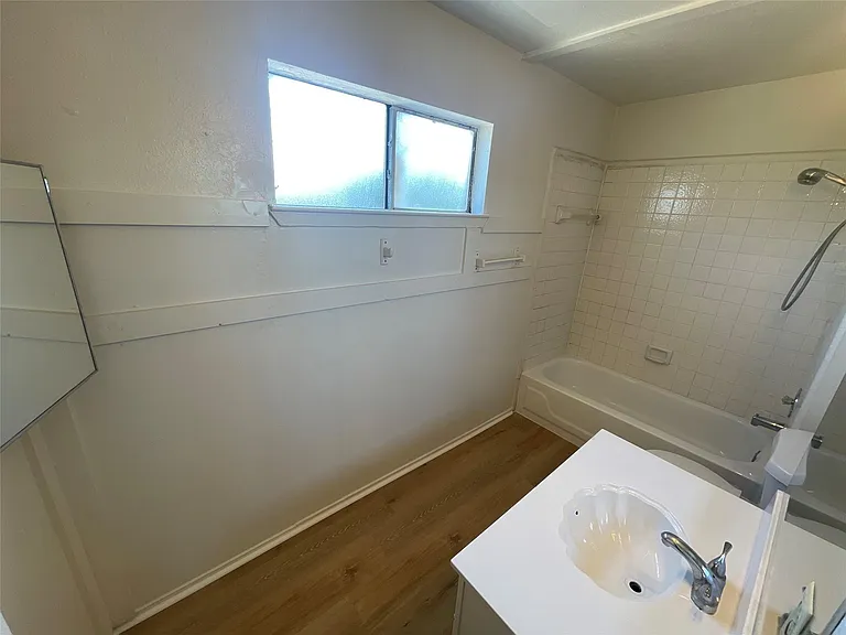 11041 Albury Dr — Photo 13