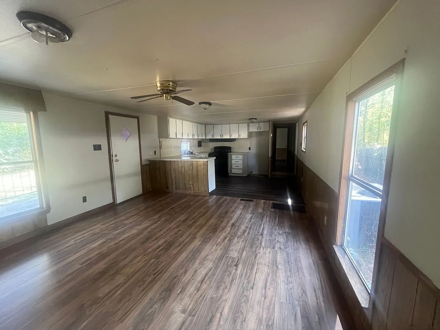 3 br 2 bath home on jacksonville — Photo 4