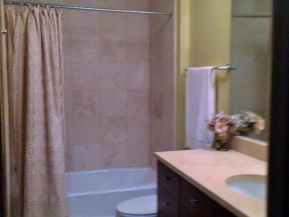 5th image of 3133 N Lakewood Ave APT 2A