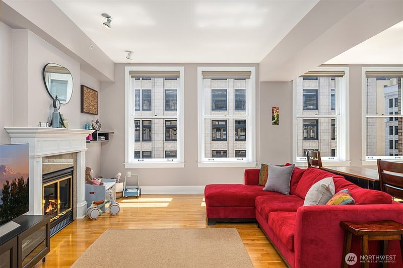 3rd image of 1500 4th Avenue #804