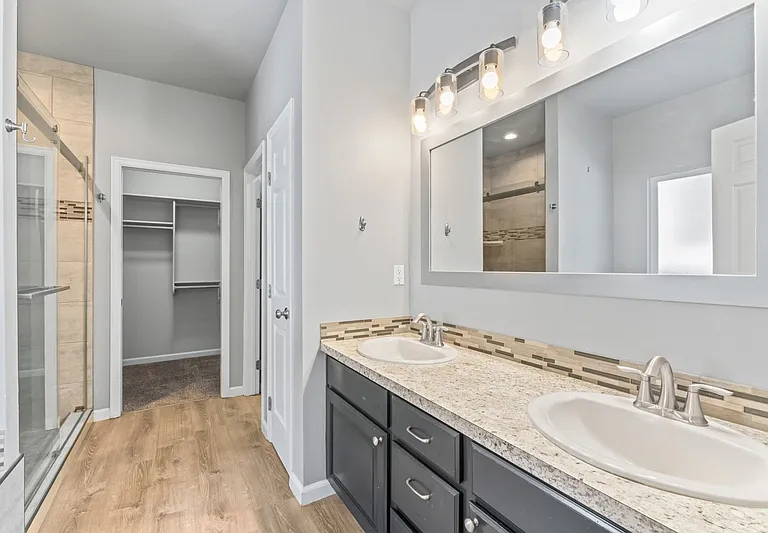 552 E Whitney Ct — Photo 21